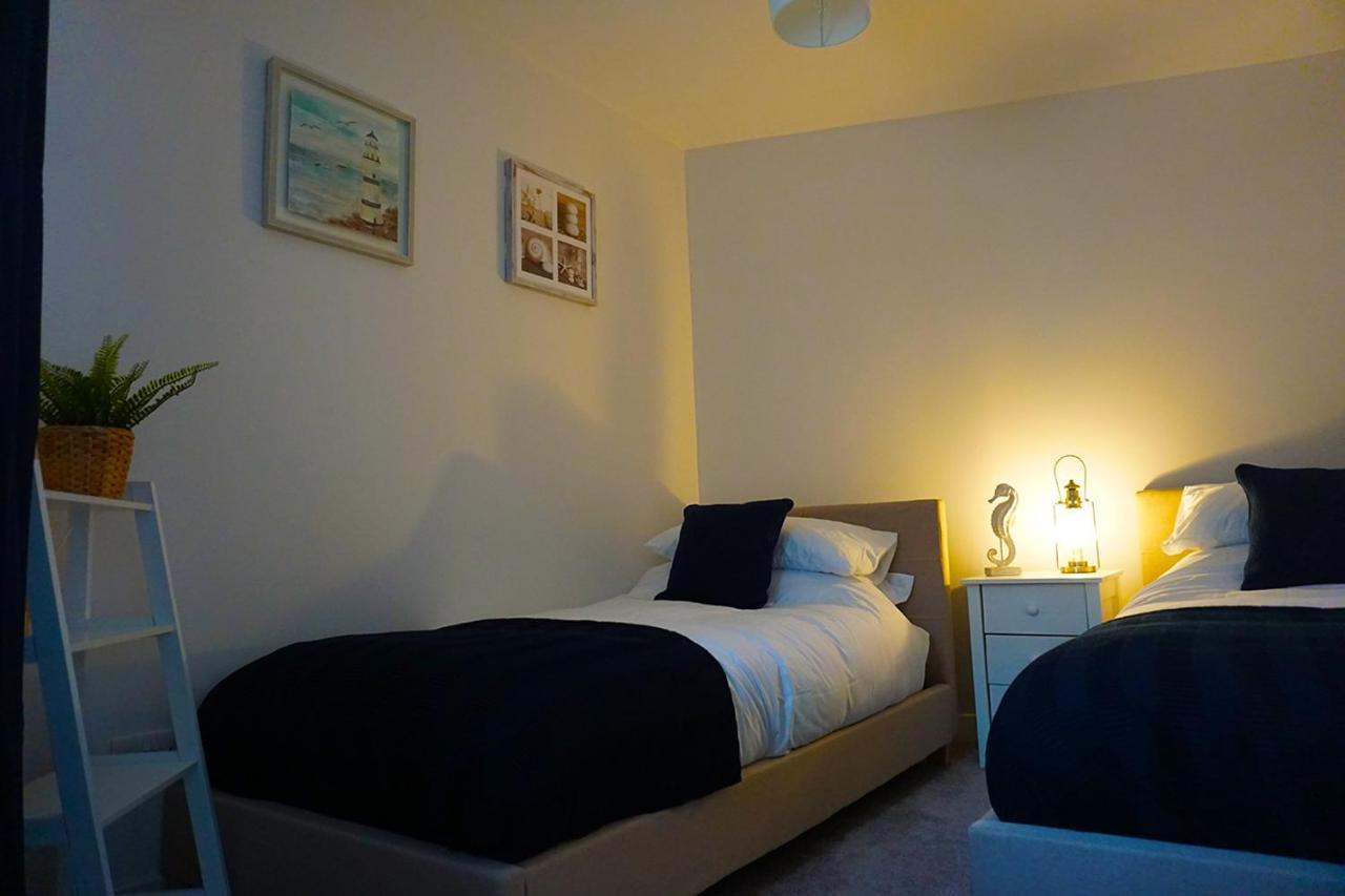 Staycation At Pine Cottage, A Newly Refurbished Holiday Cottage Goodwick Exterior foto